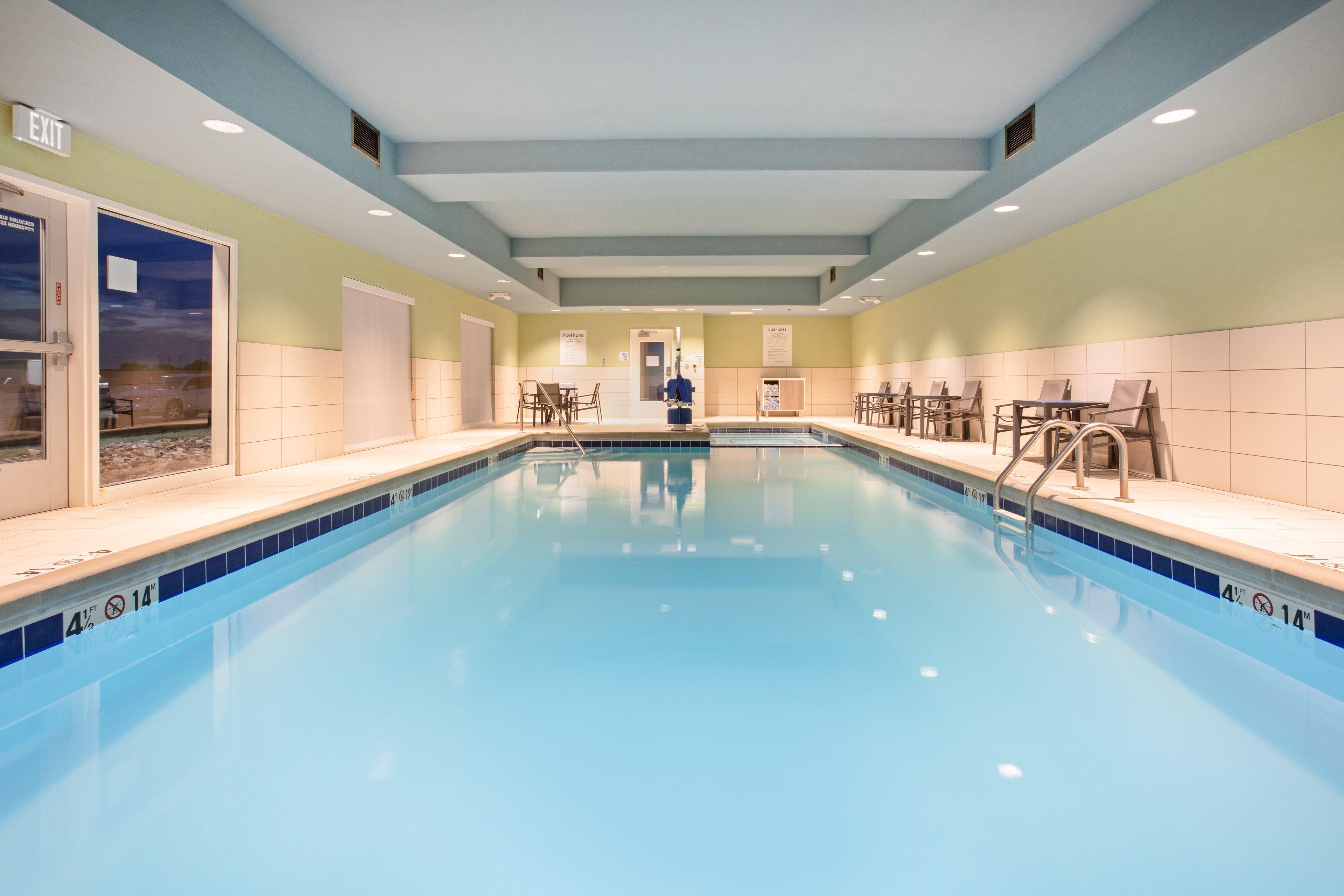 Holiday Inn Express & Suites Great Bend By Ihg Eksteriør bilde