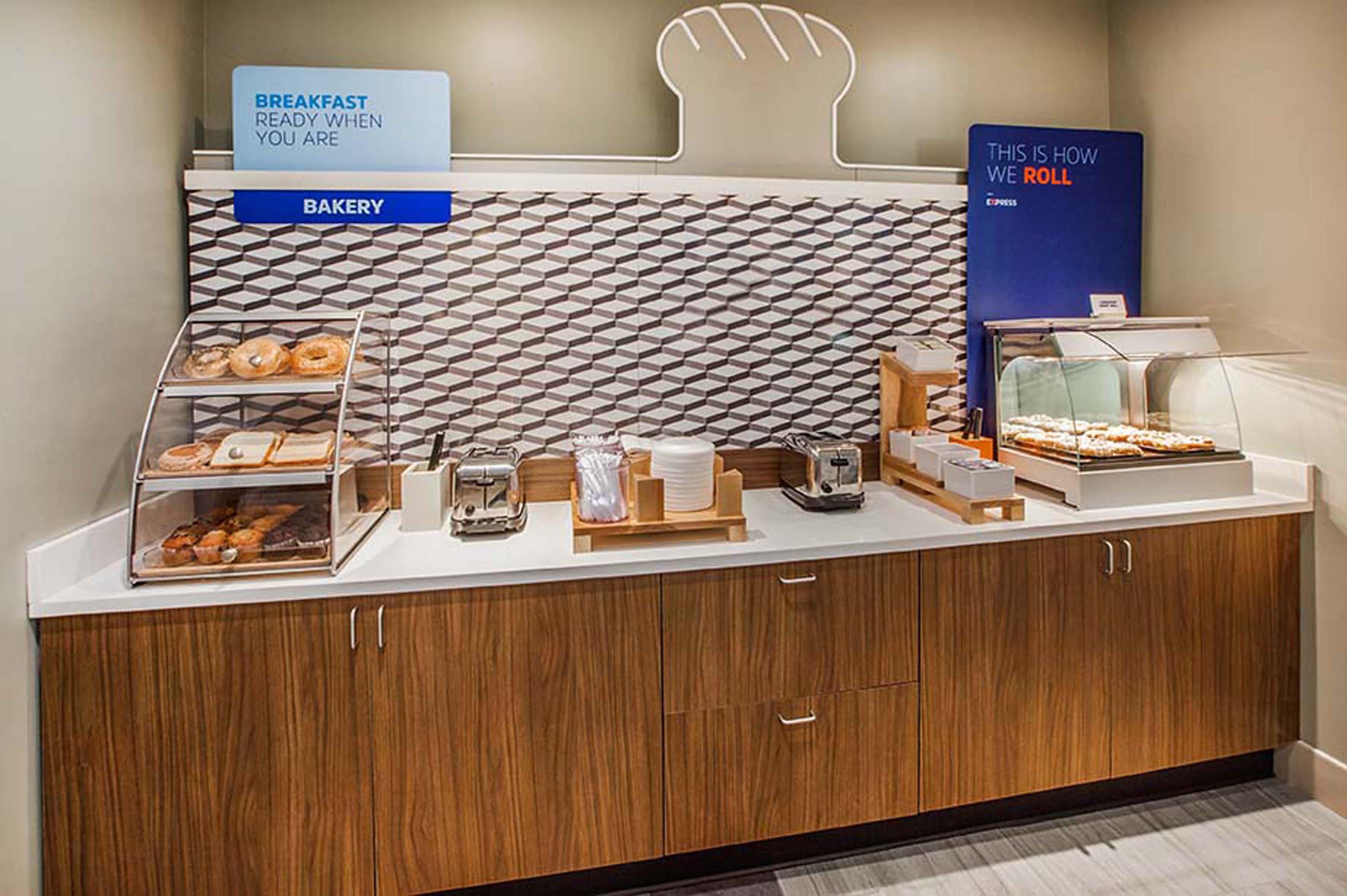 Holiday Inn Express & Suites Great Bend By Ihg Eksteriør bilde