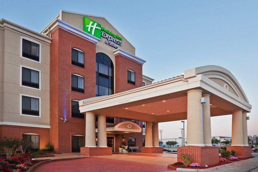 Holiday Inn Express & Suites Great Bend By Ihg Eksteriør bilde