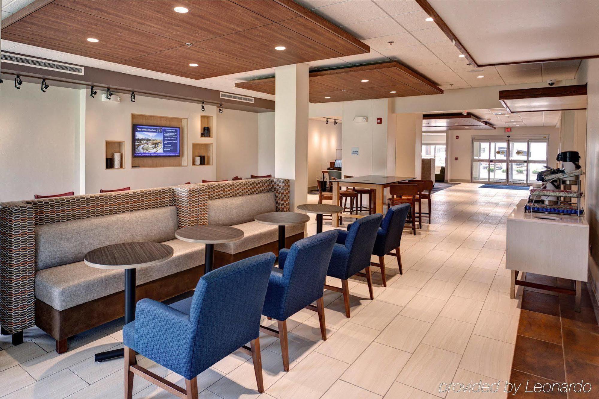 Holiday Inn Express & Suites Great Bend By Ihg Eksteriør bilde